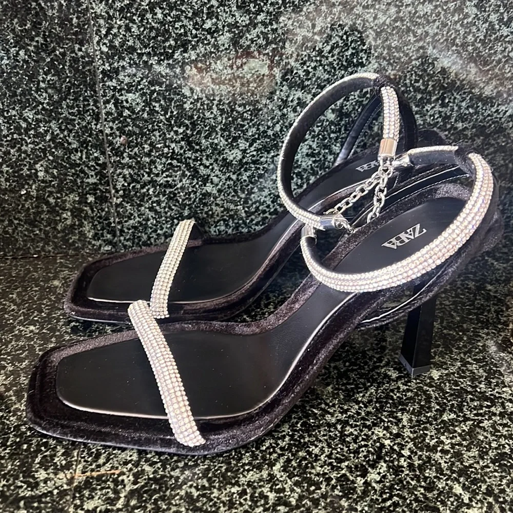 ZARA HIGH-HEEL STUDDED‎ SANDALS